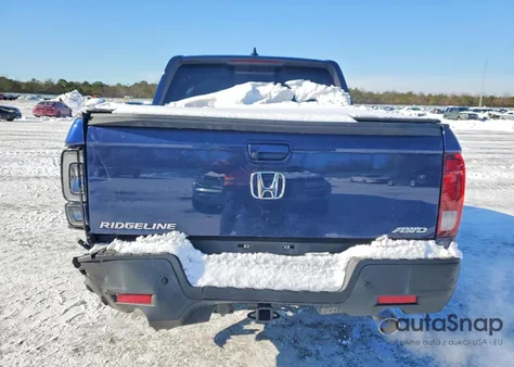 2021 Honda Ridgeline Rtl from USA, damaged, VIN 5FPYK3F70MB023716